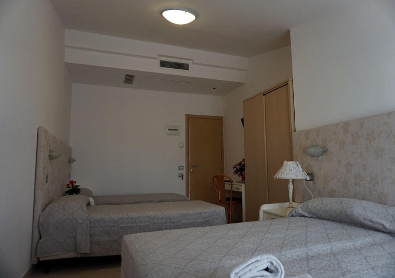 Hotel Croccia Accettura ภายนอก รูปภาพ