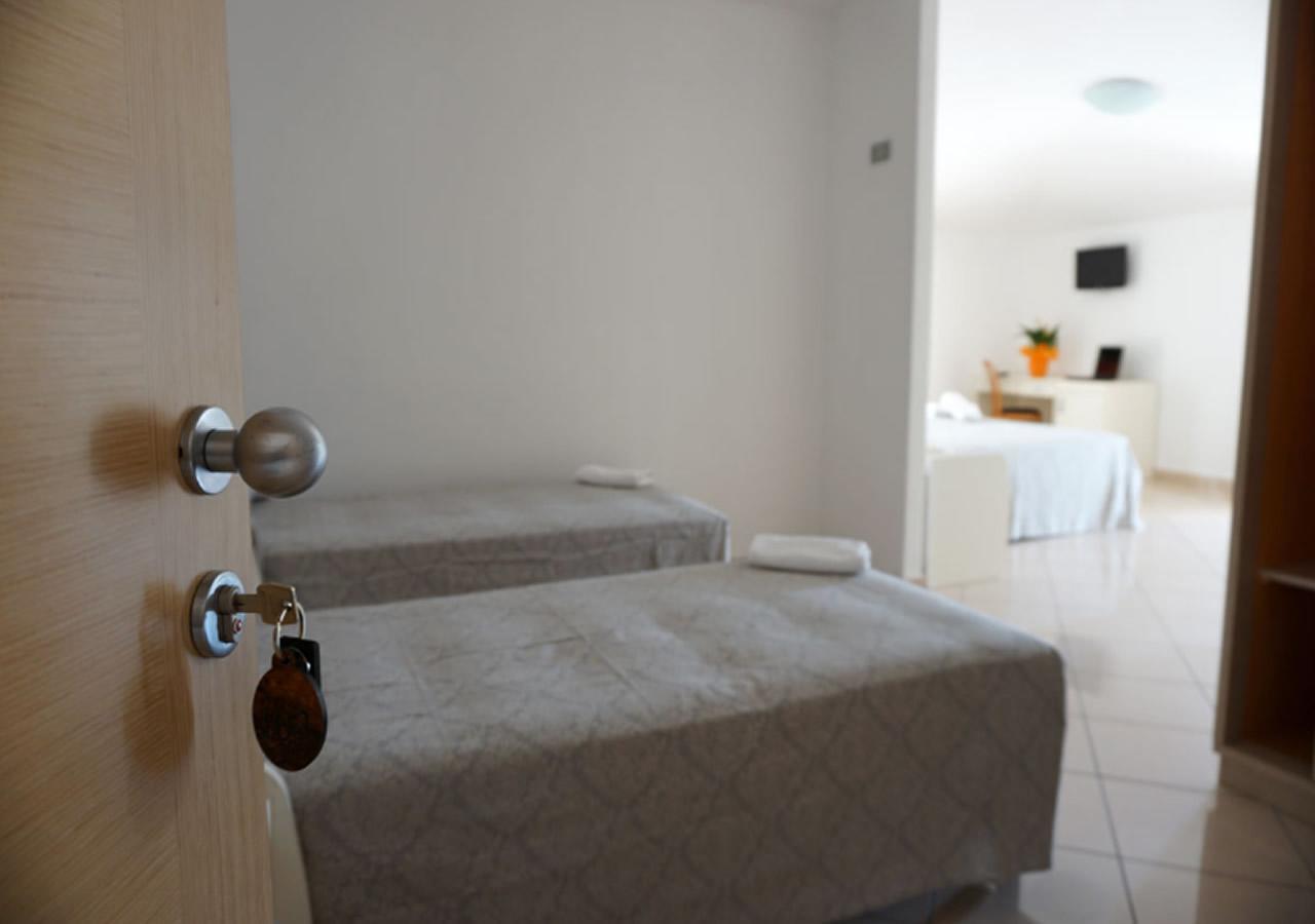 Hotel Croccia Accettura ภายนอก รูปภาพ